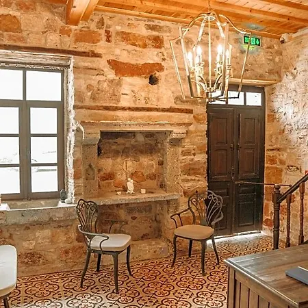 Nill's Stone House 3*