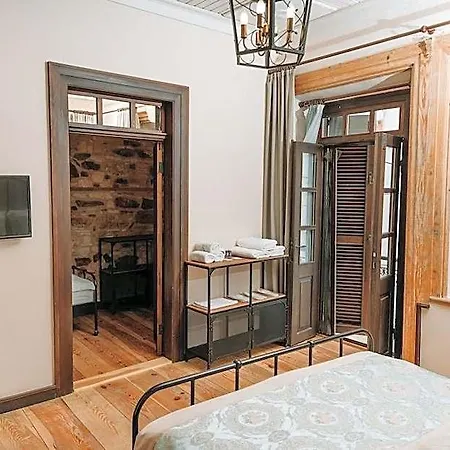 Nill's Stone House Hotel